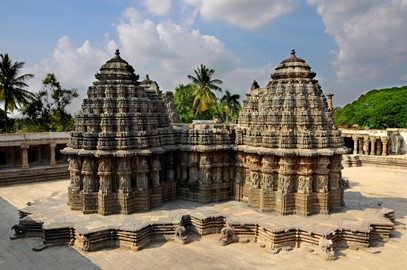 Sacred Ensembles of the Hoysalas